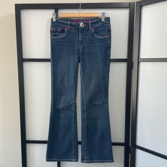 [12] Girls Levi’s Funky Fuchsia Pink Bejewelled Diamond Flare Leg Blue Jeans - Picture 1 of 11